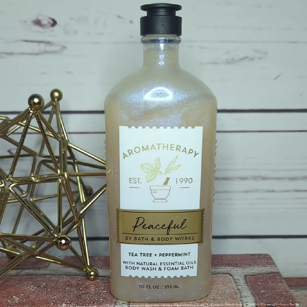 Peaceful by Bath & Body Works Aromatherapy Body Wash Tea Tree and Peppermint‎